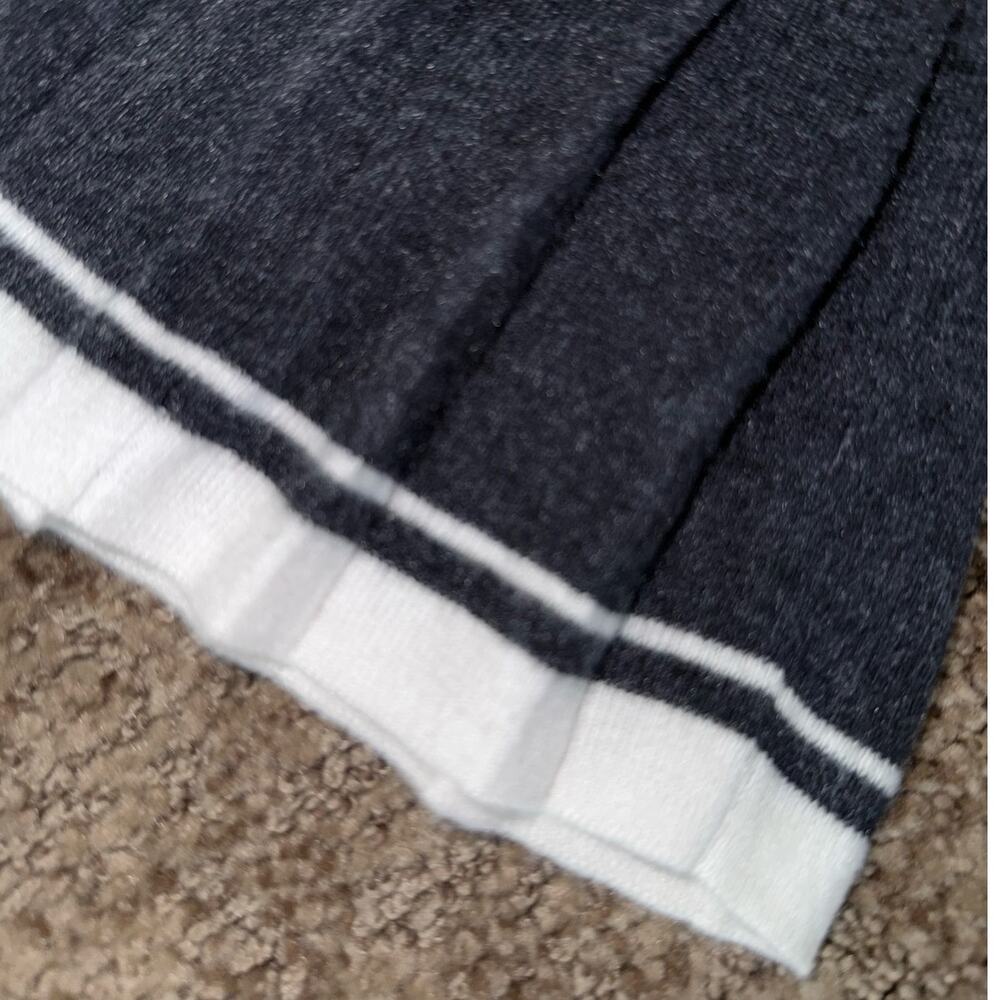 ADRIENNE VITTADINI charcoal gray white pleated merino wool flare sleeve dress - Picture 3 of 6